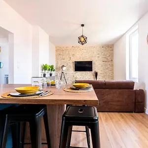 https://le-liondor.hotels-rhonealpes.com