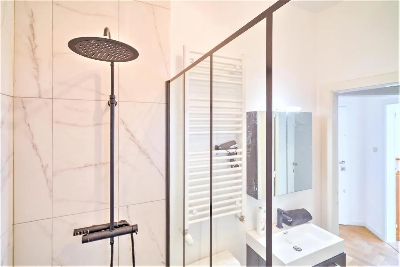 Cauliflower Lodge. Apartment In Heart Of Antwerpen